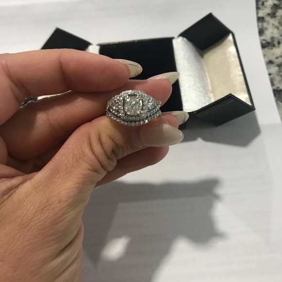 Diamond Bridal Set - Picture 5 of 8